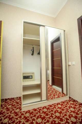 Отель Гостиница Амбианс Баку Стандартный двухместный номер с 1 кроватью или 2 отдельными кроватями-17